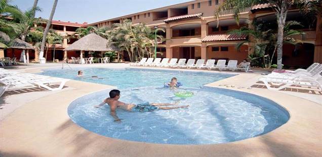 http://www.hotelmargaritasmazatlan.com/wp-content/uploads/2017/03/alberca-6.jpg