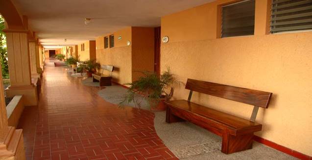 http://www.hotelmargaritasmazatlan.com/wp-content/uploads/2017/03/pasillos-2.jpg