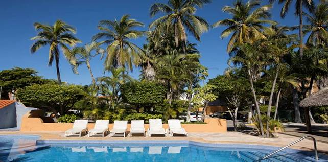 http://www.hotelmargaritasmazatlan.com/wp-content/uploads/2017/03/alberca-2.jpg